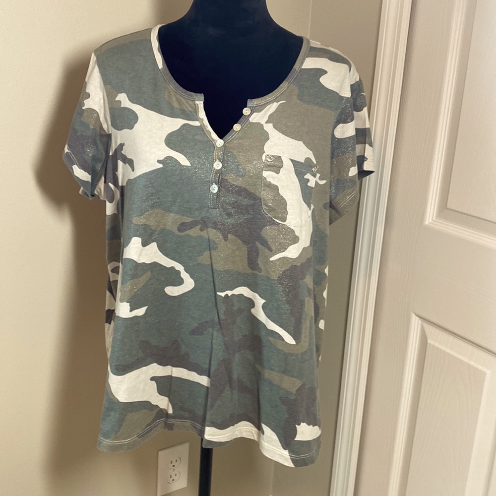 Venus camo pocket t-shirt